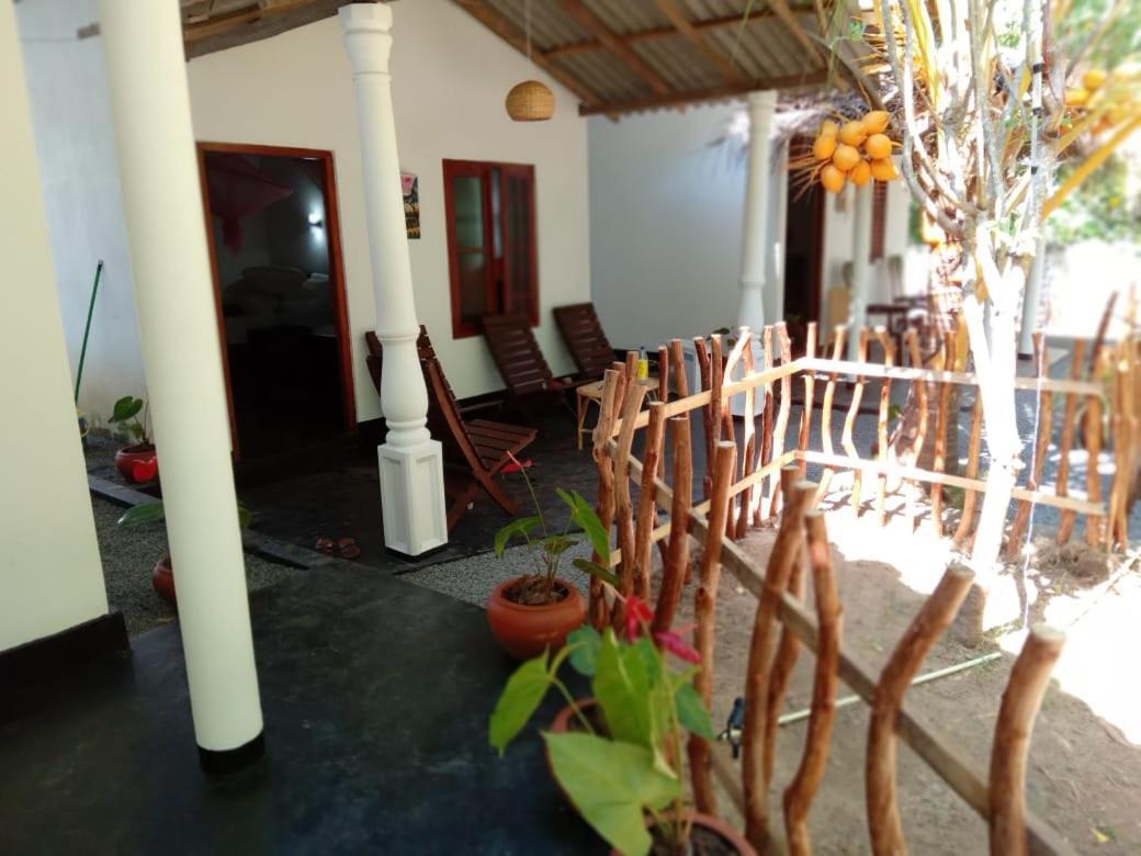 Peacock Garden Bed & Breakfast แทนกาลเล ภายนอก รูปภาพ